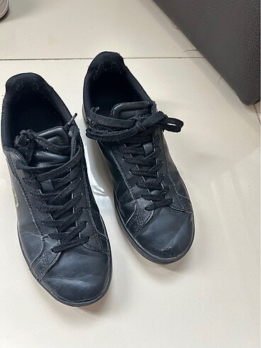 35 Beden Lacoste ayakkabı erkek çocuk