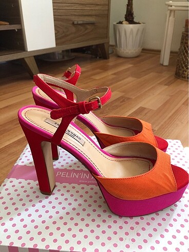 37 Beden pembe Renk Zara platform topuk sandalet
