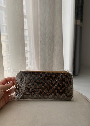 Kahverengi Kareli Fermuarlı Kadın Cüzdanı