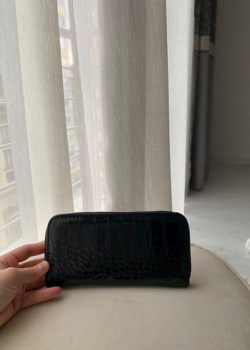 Siyah Yılan Derisi Desenli Kadın Deri Cüzdan