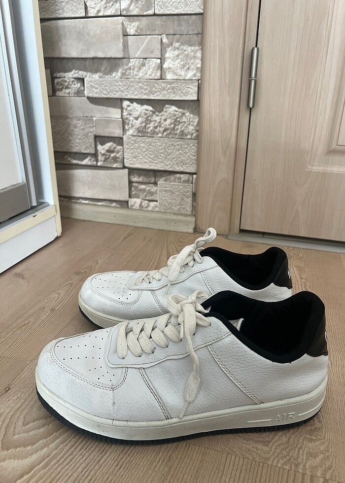 Erkek beyaz spor ayakkabısı - Görsel 2