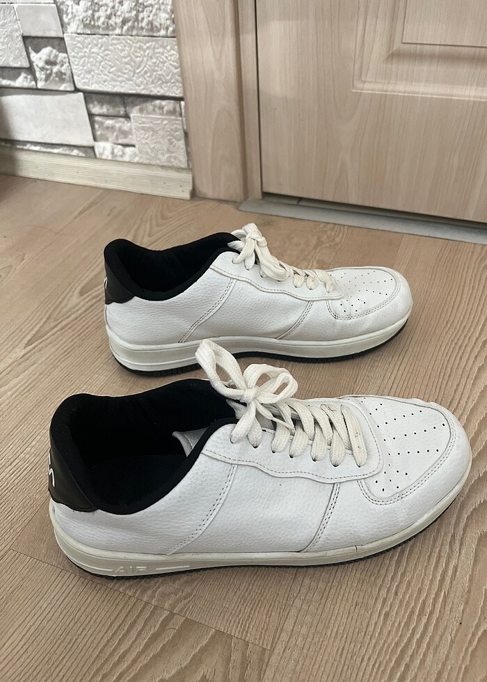 Erkek beyaz spor ayakkabısı - Görsel 4