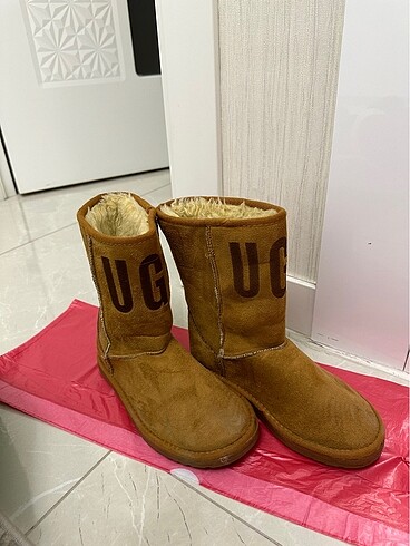 Ugg Ugg Bot