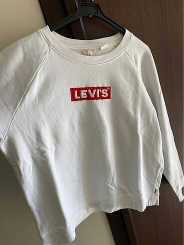 Levis Sweat