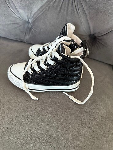 Diğer Parlak kumaş converse