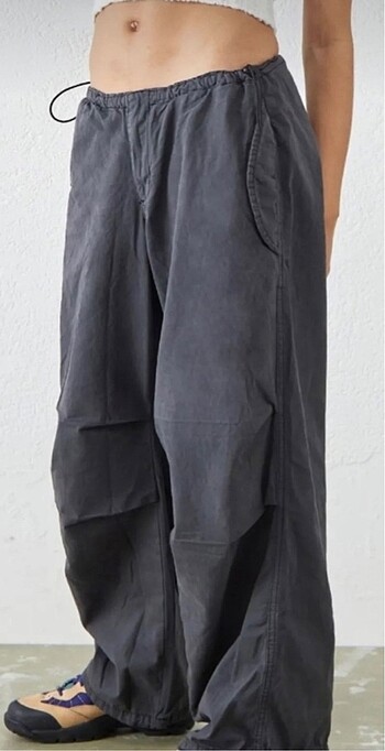 l Beden URBAN OUTFITTERS PARAŞÜT PANTOLON