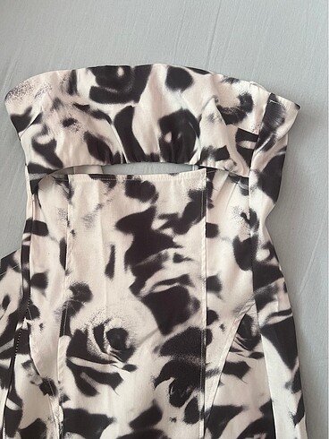 xs Beden Bershka straplez elbise