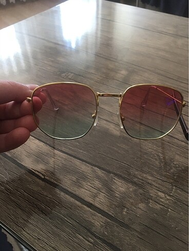 Diğer güneş gözlüğü iki adet atasun optik kutu hediye
