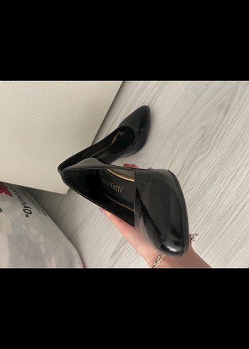 Siyah Rugan Stiletto Kadın Ayakkabı hiç giyilmedi - Görsel 4