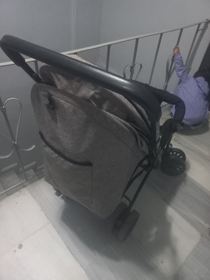 Siyah Bebek Arabası Katlanabilir Model - Görsel 4