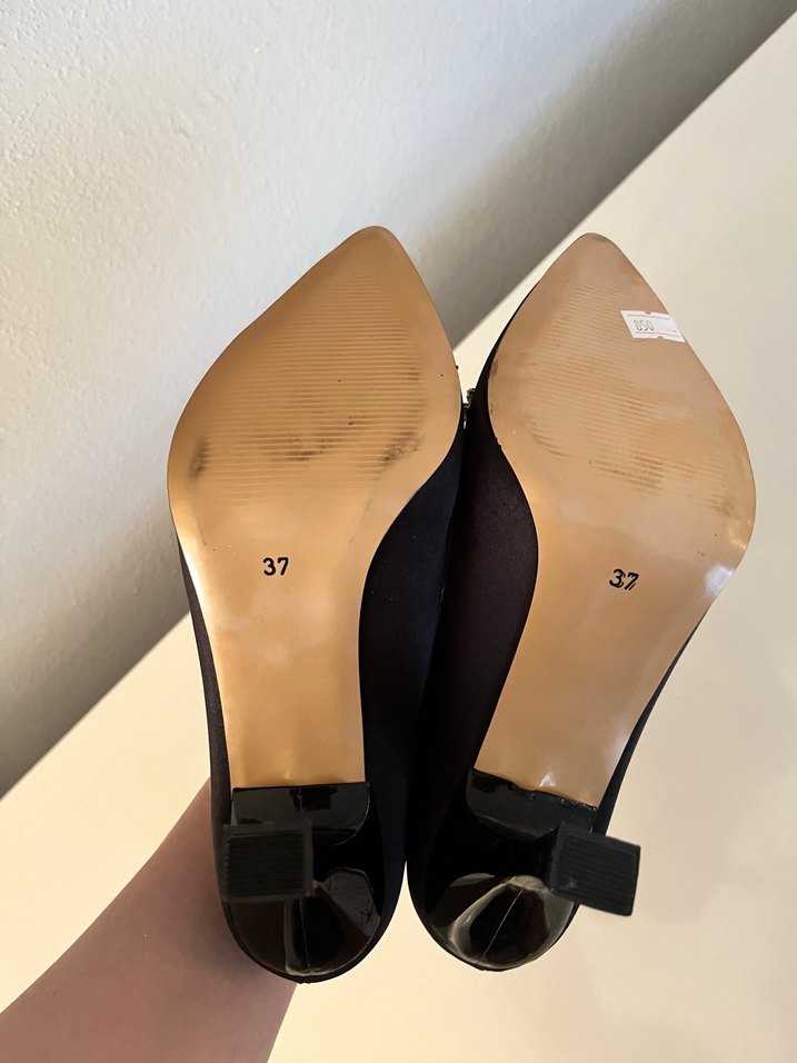 Kristal taşlı topuklu ayakkabı - Görsel 4