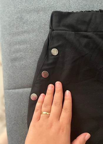 Düğmeli Siyah Kadın Kumaş Pantolon - Görsel 5