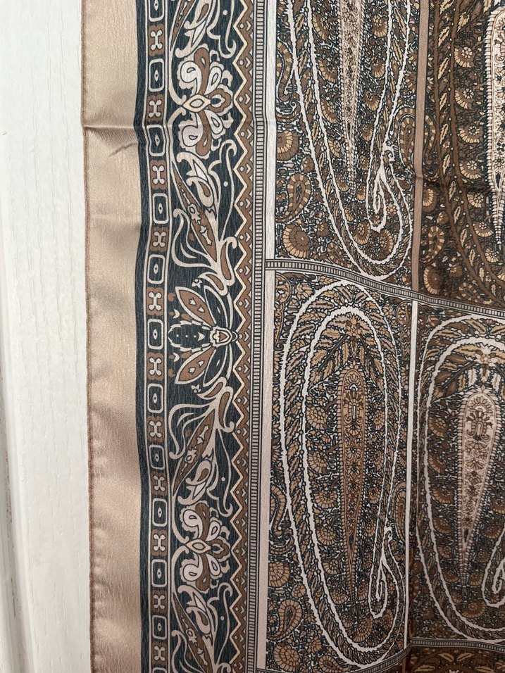 Kahverengi İpek Şal - Görsel 2