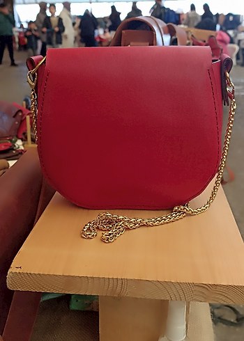 Kırmızı Zincir Detaylı Deri Kadın Çanta - Görsel 3