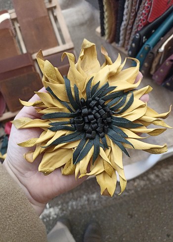 Sarı Bohem Çiçekli Broş - Görsel 2