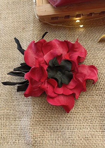 Kırmızı Vintage Çiçekli Fırfırlı Broş - Görsel 2