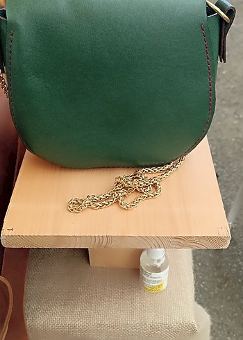 Zincir Detaylı Yeşil Deri Kadın Çanta - Görsel 3