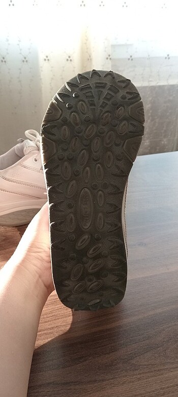 37 Beden beyaz Renk Tabanlı Spor Ayakkabı