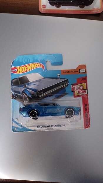 Hot wheels nissan skyline 2000 gt r