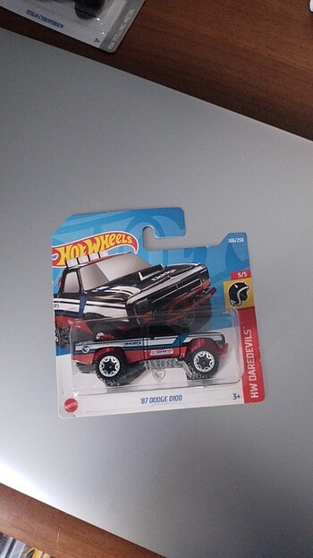 Hot wheels 87 dodge d100 ( TH)