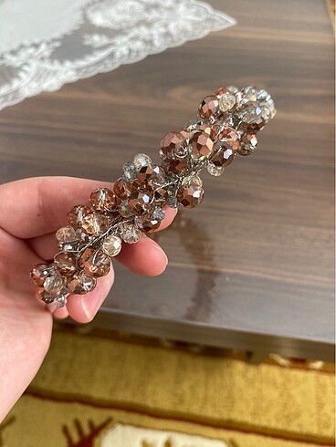 Diğer İsteme, nişan tacı