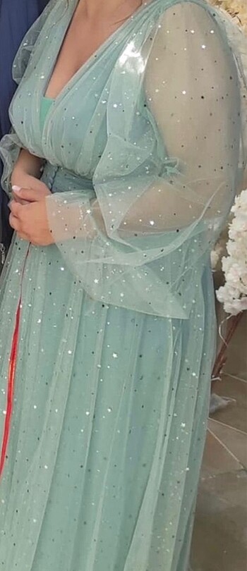 Nişan elbisesi