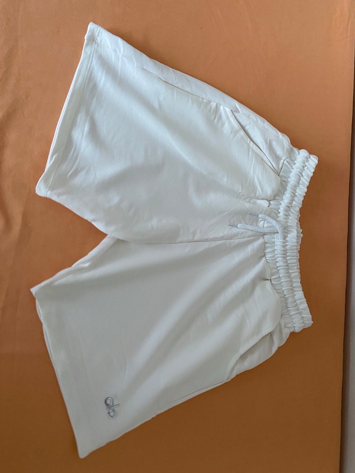 Alo Beyaz Şort - Görsel 2