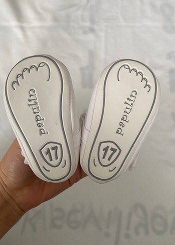 Puantiye Desenli Beyaz Kız Bebek İlk Adım Ayakkabısı - Görsel 4