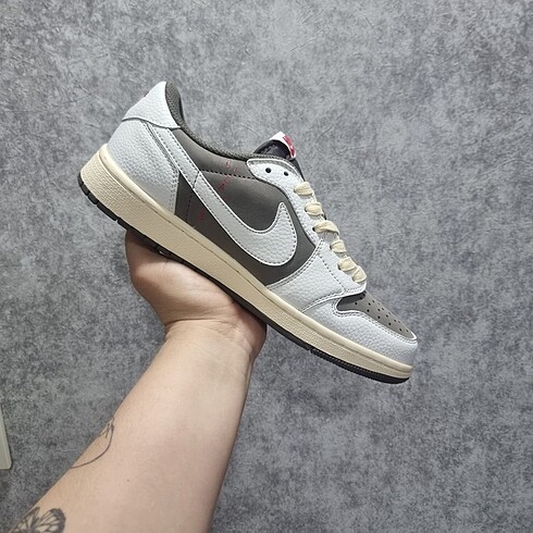 Nike Jordan one low x travis scoot rewerse