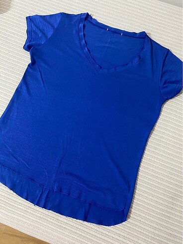 Mavi tshirt