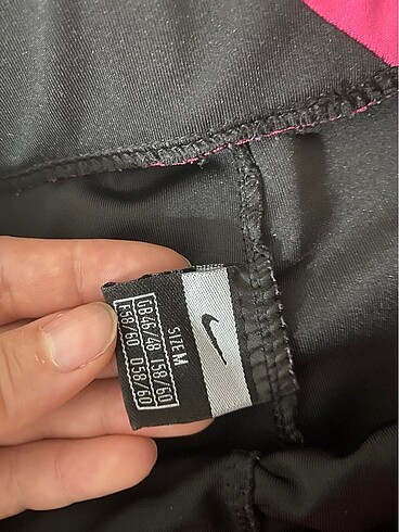 Diğer Nike tayt