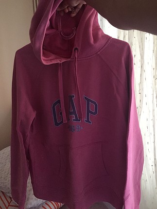 GAP sweat