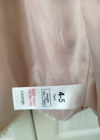 5 Yaş Beden Kız Çocuk Beyaz Nakışlı Kürklü Mont