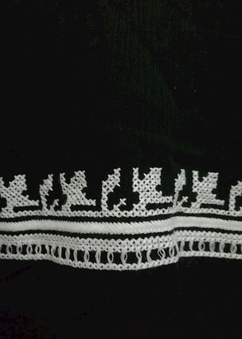 Nakışlı Siyah  Kısa Kollu Bluz - Görsel 2