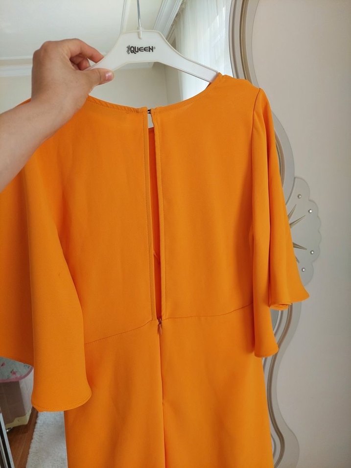 Asimetrik turuncu elbise çok şık - Görsel 5