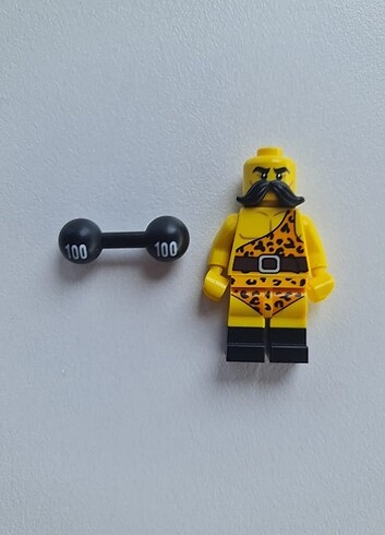 Lego Minifigür Seri 17-(2) C. Strong Man