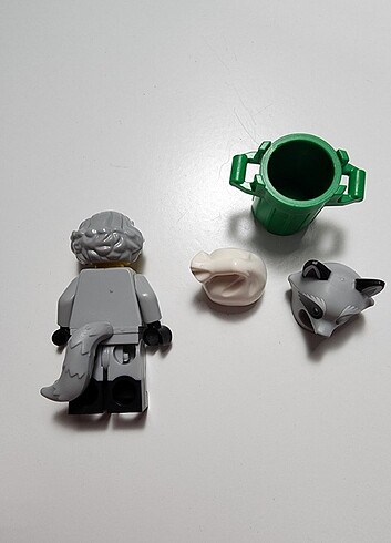 Diğer Lego Minifigür Seri 22 - (10) Raccoon Costumu