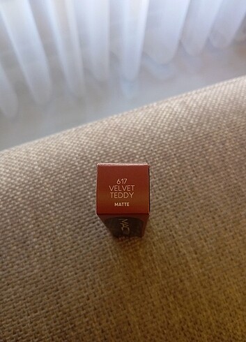  Beden Mac Velvet Teddy matte ruj 