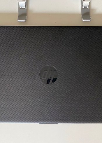 Gri HP Laptop bilgisayar