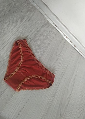 42 Beden Parlak Kırmızı Bohem Kadın Külot