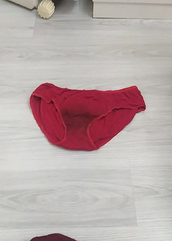2K Kırmızı Minimalist Kadın Bikini Altı