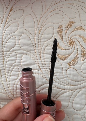 Beden Maybelline Sky High Maskara