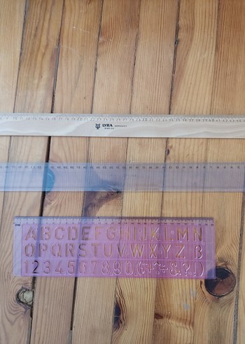 Bej Pastel Alfabe ve Sayı Şablonu - Görsel 2