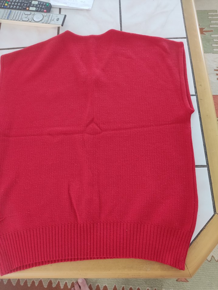 Kırmızı V Yaka Kadın Örgü Süveter - Görsel 3