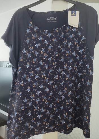 Mavi Çiçek Desenli Kısa Kollu Kadın Bluz - Görsel 2