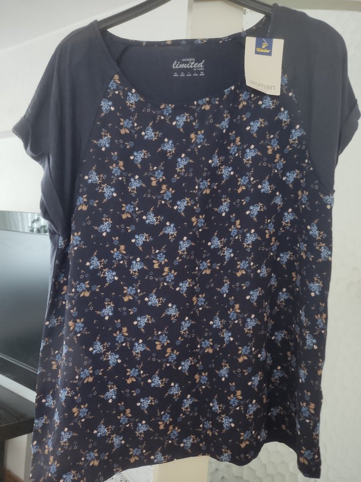 Mavi Çiçek Desenli Kısa Kollu Kadın Bluz - Görsel 2