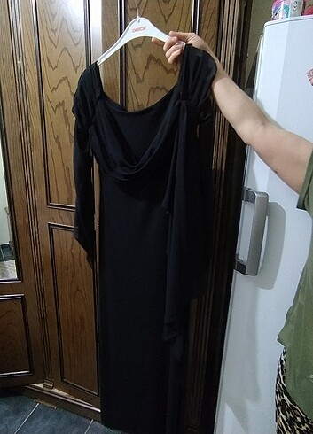 Siyah uzun düğünlük elbise