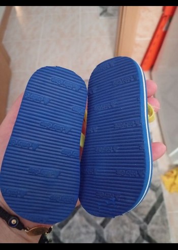 Gap Renkli Baskılı Sarı Erkek Çocuk Sandalet