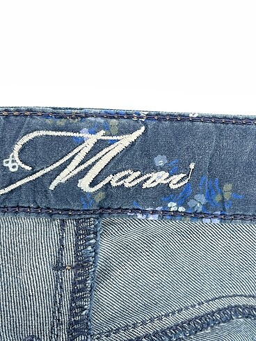 29 Beden mavi Renk Mavi Jeans Jean / Kot %70 İndirimli.