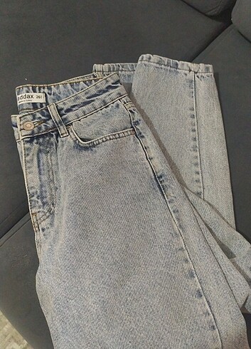 Mom Jean